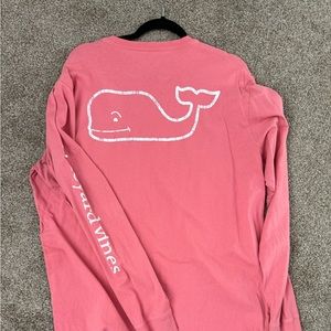 Vineyard vines classic whale shirt (pink)